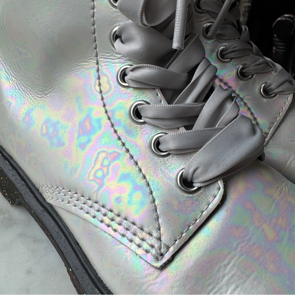 Dr. Martens Other - NWOB 🦄Iridescent rainbow Doc Martens!